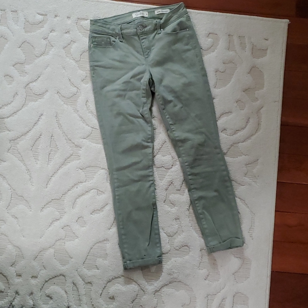 Jessica Simpson rolled skinny jeans